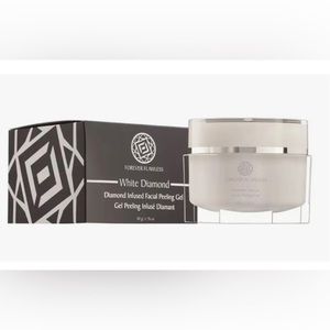 Forever Flawless Diamond Infused Facial Peeling Gel